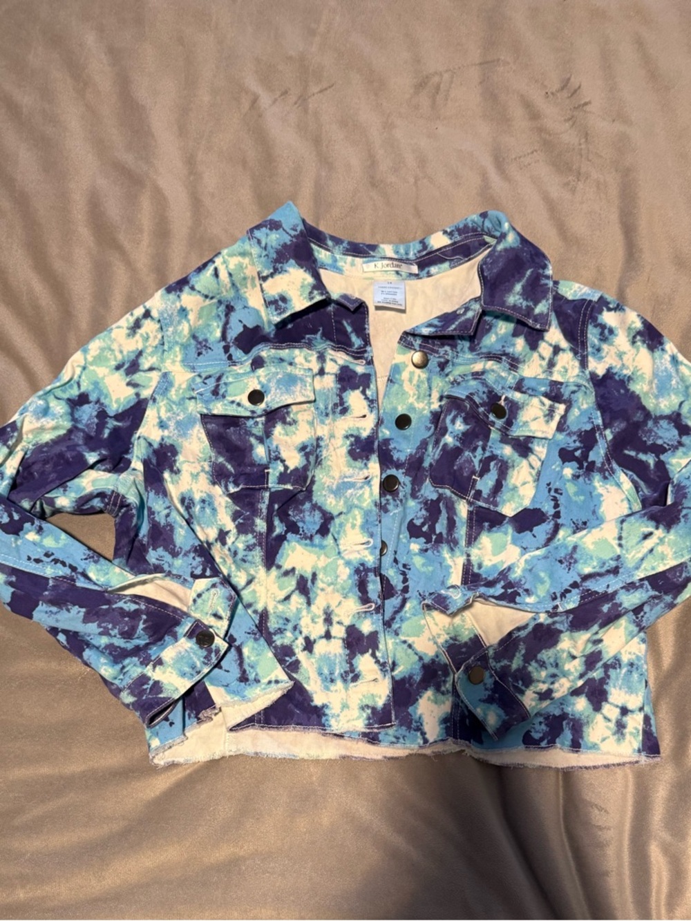 K. Jordan Cropped Jean Jacket – Blue Tie-Dye